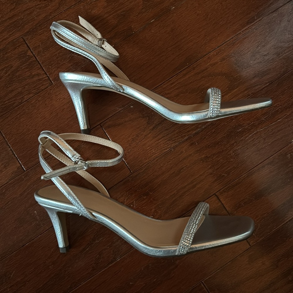Loft strappy silver heels sz 8